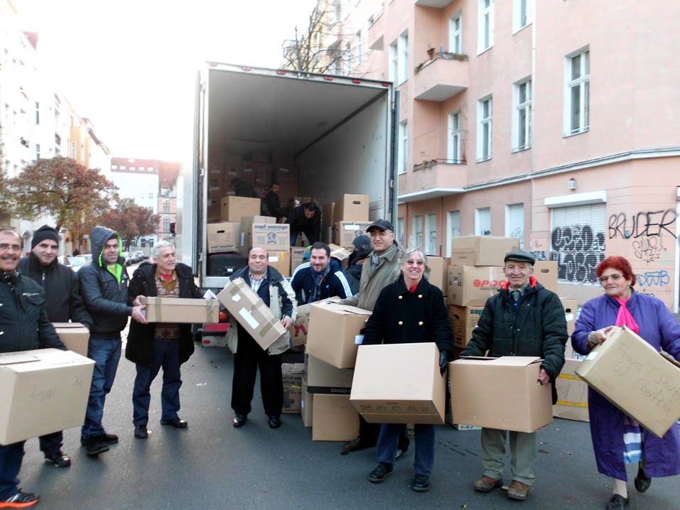 2 LKW wurde beladen.